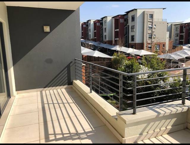 2 BEDROOM APARTMENT FOR SALE IN FOURWAYS